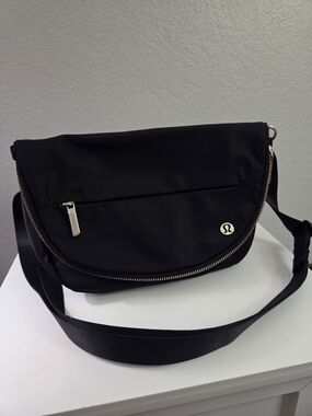 Lululemon Festival Crossbody